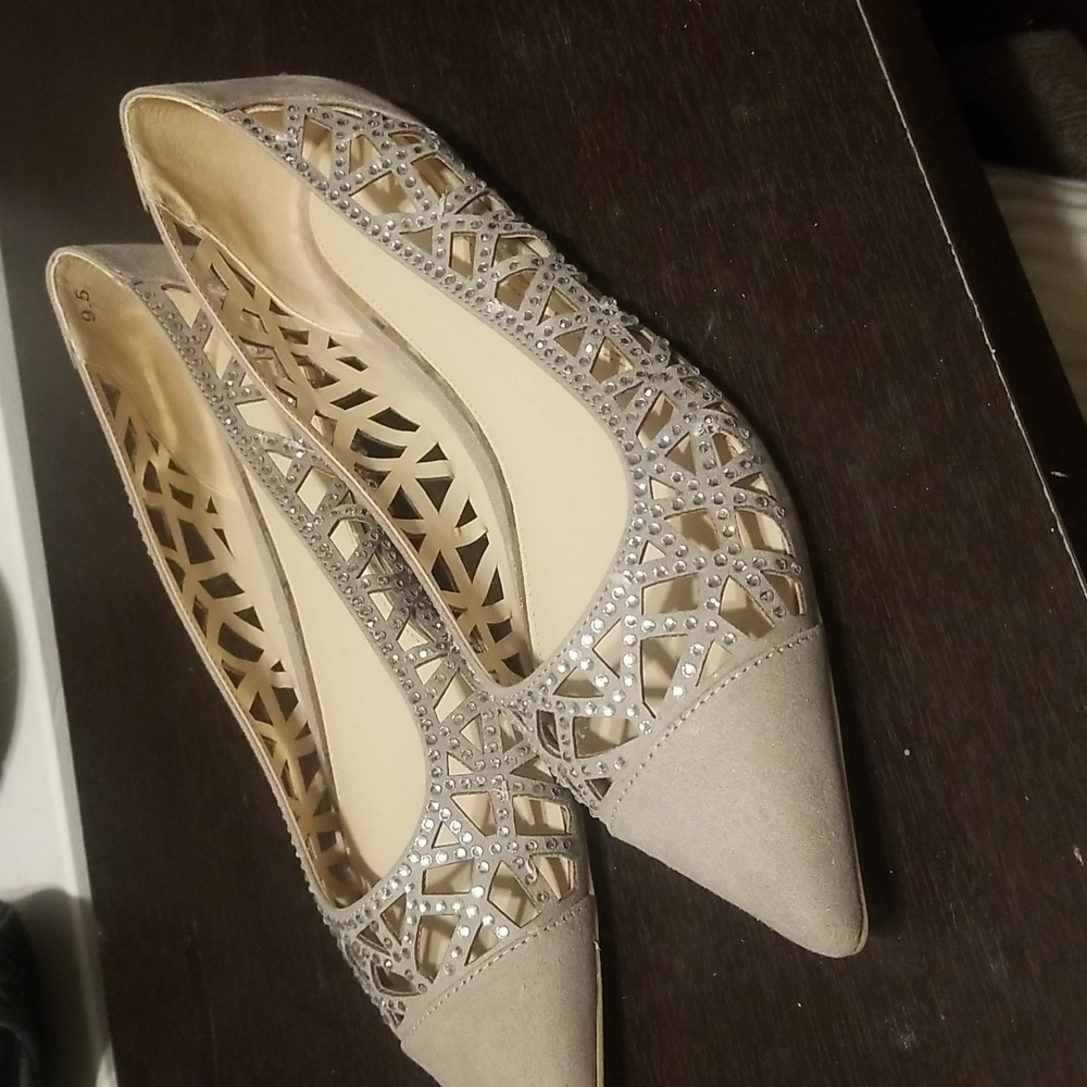 BEAUTIFUL Athena Alexander Rhinestone Cutout Flats 9.5